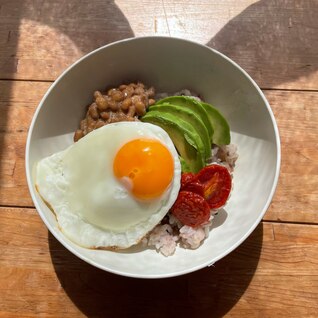 栄養も摂れる！納豆丼